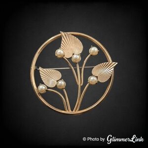 Vintage Krementz Leaves Faux Pearls Circular Wreath Gold Tone Brooch